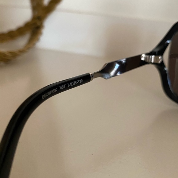 Brand new oversized Gucci sunglasses 🕶 - Picture 9 of 16